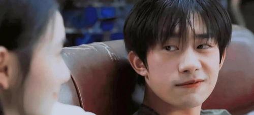 娱乐吃瓜小男孩是谁,他是谁？为何成为网络红人？